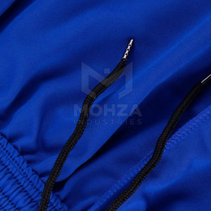 Shorts de basketball pour hommes de haute qualité, personnalisés, à taille élastique, mi-longs, décontractés, respirants, à séchage rapide, en polyester 100% uni - Product Image 4