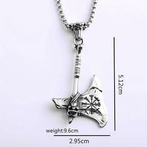 Colliers pendentifs personnalisés en acier inoxydable de style unique, breloques hache viking, runes Vegvisir gravées, vintage nordique - Product Image 5