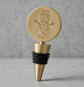 Tapón de Botella Moderno con Diseño Geométrico de Muñeco de Nieve, Cierre de Vino Navideño de Metal Dorado, Tapón de Botella con el Mejor Diseño - Product Image 1