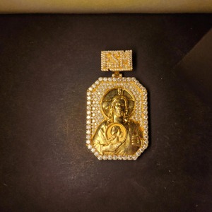 Pendentif Jésus Iced Out en Argent Sterling Plaqué Or avec Halo de Moissanite, Collier Hip Hop de Luxe - Product Image 4