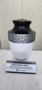 Urna Funeraria de Estilo Americano con Diseño Grabado, Fabricada en Latón, 220 Pulgadas Cúbicas, para Cenizas de Adultos, Se Acepta Logotipo Personalizado - Product Image 2