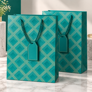 Bolsas de Regalo de Papel de Lujo Personalizadas con Asas, Bolsas de Compras Impresas Premium para Empaquetado Minorista, Regalos de Boutique y Eventos Especiales - Product Image 1