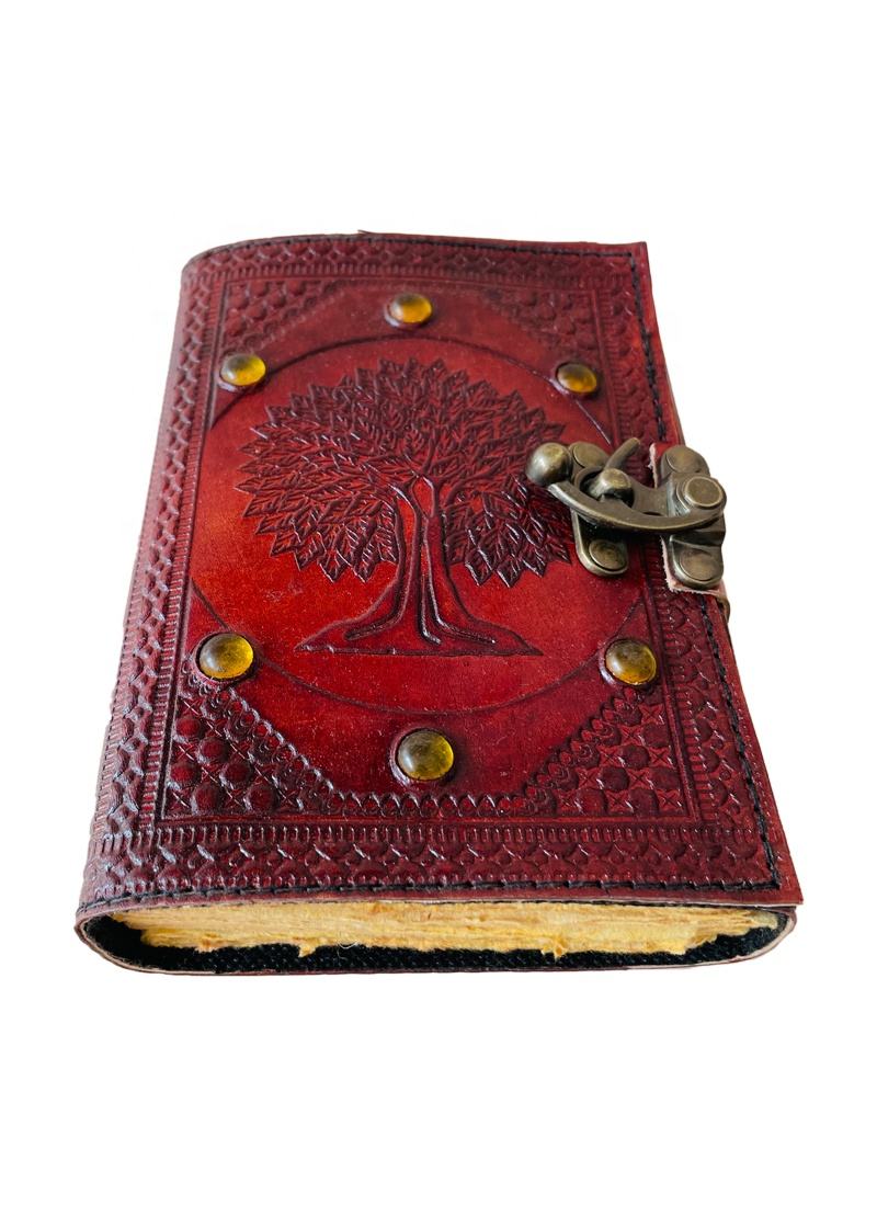 สีน้ำตาล