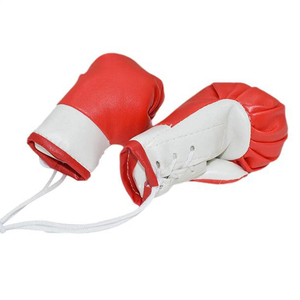 Mini-gants de boxe style sport pour voiture – Décoration intérieure tendance pour auto – Pendentif mini-gant de boxe OEM ODM pour voiture - Product Image 6