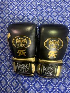 ถุงมือชกมวย Canelo No Boxing No Life หนังวัวแท้คุณภาพพรีเมียม สำหรับฝึกซ้อมและแข่งขัน ปรับแต่งได้ น้ำหนักเบา ปรับขนาดข้อมือได้ - Product Image 3