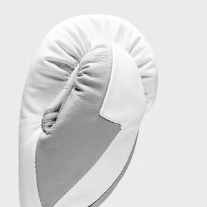 Gants de boxe FLY, nouveau modèle, en cuir de vachette véritable, pour sparring, OEM, professionnels, à lacets, pour kickboxing, Muay Thai, MMA - Product Image 4