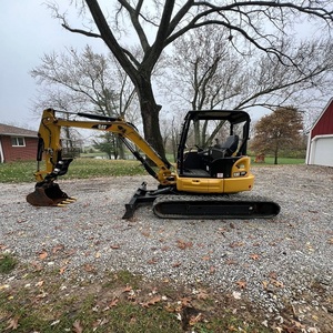 Mini-excavatrice Caterpillar professionnelle à prix avantageux pour travaux de construction, avec des performances élevées et une taille compacte - Product Image 1