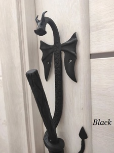 Poignée de porte en fer forgé à la main en forme de dragon, avec détails sculptés, finition galvanisée résistante à la rouille, pour portails - Product Image 2