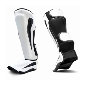 Espinilleras de Cuero Ajustables de Alta Calidad, Serie Pro, Ajuste Anatómico, para Artes Marciales - Product Image 4