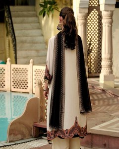 ชุดปาร์ตี้ผ้าซิมเมอร์แบบกลับด้านได้ คอลเลคชั่นพิเศษสำหรับวันอีด สไตล์ปากีสถาน หรูหรา ระยิบระยับ - Product Image 4