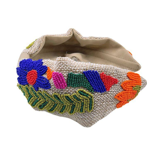 Nouveau design tendance 2026 : Bandeau en coton blanc brodé à la main pour filles – Accessoire de cheveux perlé pour fêtes, fabriqué en Inde - Product Image 1