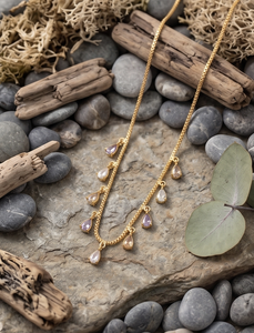 Collier pendentif Divyoro plaqué or avec chaîne serpent ethnique et gouttes en zircon cubique en forme de poire pour femme, idéal pour un usage quotidien romantique - Product Image 4