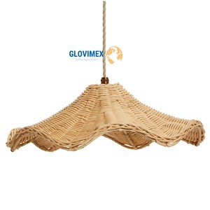 Luminaire suspendu en rotin de bambou sur mesure, design personnalisé, pour la décoration de café et de restaurant - Product Image 1