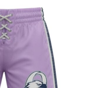Shorts de sport pour hommes, imprimés sublimés violet, en polyester, avec cordon de serrage et bande latérale, pour l'entraînement et la performance - Product Image 5