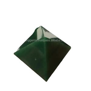 VENTE CHAUDE CRISTAL EN GROS PYRAMIDE DE JADE VERT NATUREL POUR LA MÉDITATION ET LA GUÉRISON MÉTHAPHYSIQUE PYRAMIDE EN CRISTAL FENGSHUI DÉCOR - Product Image 1