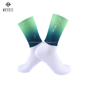 Chaussettes de sport pour hommes ultra douces, respirantes et écologiques pour un confort quotidien et des activités sportives de haute performance - Product Image 2