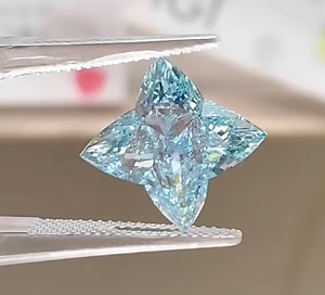 Diamante de laboratorio de corte brillante modificado, color azul intenso y vívido, con forma de flor, piedra suelta única para la creación de joyería fina con gemas. - Product Image 4