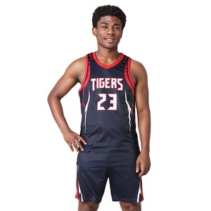 Uniforme de basket-ball personnalisé fabriqué au Pakistan, unisexe, sans manches, anti-UV, 100% polyester, taille plus, respirant, antibactérien - Product Image 1