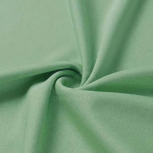 Camiseta al por mayor con logo personalizado impreso, 100% algodón, cuello redondo, corte holgado, servicio OEM personalizado, camiseta de color sólido para hombre - Product Image 2