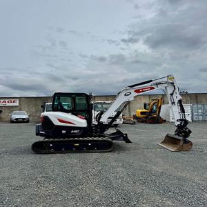 Excavatrice Bobcat E60 de qualité supérieure, livraison rapide pour les chantiers de construction, performance fiable garantie, moteur, transmission - Product Image 1