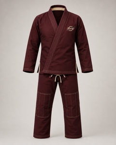 Kimono de BJJ Color Granate, Uniforme 100% Algodón para Judo y Karate, Unisex para Adultos, Duradero, Transpirable, 160 Gramos, Logotipo Frontal Ajustado - Product Image 1