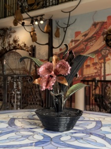 Elegant <b>Cast</b> <b>Iron</b> Flower Sculpture Nature Inspired Durable Painted Finish Hollow Design Decorative <b>Ornament</b> for Home <b>Garden</b> - Product Image 2