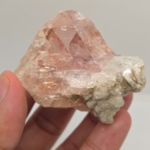 Cristal de Cuarzo Rosa con Inclusiones, Gema Natural en Bruto, con Brillo de Cristal, Semitransparente - Product Image 6