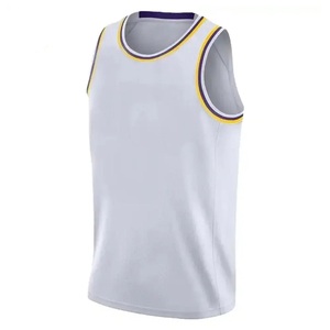 Camiseta de Baloncesto Personalizada Sublimada, Jersey de Baloncesto Transpirable, 100% Poliéster - Product Image 4