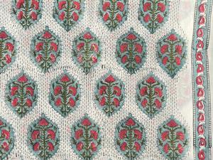 Tela 100% algodón suave y puro con estampado floral para ropa - Túnica india para vestidos, cortinas, ropa de dormir, juguetes, ligera - Product Image 3