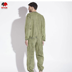 ชุดวอร์มผู้ชายขายดี น้ำหนักเบา ดีไซน์โดดเด่น ผ้าระบายอากาศได้ดี สวมใส่สบาย เหมาะสำหรับใส่ลำลอง - Product Image 4