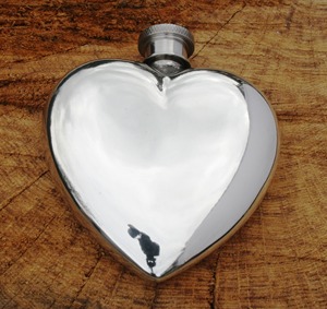 กระติกน้ำรูปหัวใจโลหะสีเงินสำหรับผู้หญิง ของขวัญสำหรับวันเกิดและโอกาสพิเศษ หรือกระติกน้ำน่ารักสำหรับตกแต่งโชว์ - Product Image 4