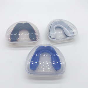 Protector Bucal de Silicona Azul y Negro con Patrón en Zigzag, Modelo 2026, para Boxeo y MMA, Protección Deportiva, Ajuste Personalizado - Product Image 3