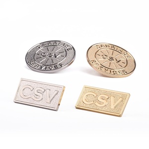 Badge de casquette en laiton doré décoré, sans nickel, avec épingle de sûreté intégrée, pour chapeaux et artisanat métallique - Product Image 1