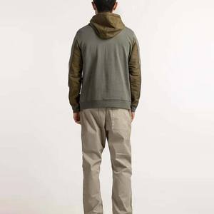 Sweat à capuche pour homme en polyester/coton, coupe classique, doublé, respirant, écologique, avec poche brodée, collection automne, personnalisable OEM - Product Image 2