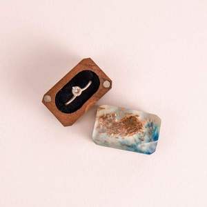 Rustic Wooden Resin High Quality Handmade European Style Sustainable Ring <b>Box</b> <b>Keepsake</b> <b>Box</b> for Wedding Rings - Product Image 5