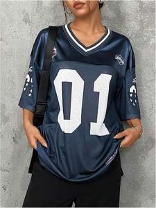 Camiseta de Fútbol Personalizada para Mujer, Estilo Y2K, con Número Gráfico, Cuello en V, Manga Corta, Estilo Urbano, 100% Poliéster - Product Image 4