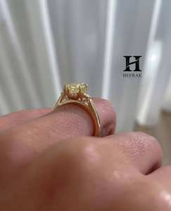 Anillo de Compromiso con Diamante Amarillo Corte Marquesa Cultivado en Laboratorio, Oro 14K, Anillo de Boda de Tres Piedras con Diamantes Laterales en Forma de Pera para Mujer - Product Image 3