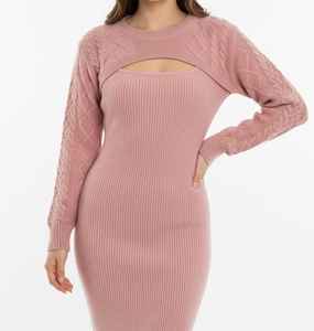 Robe en tricot d'hiver pour femmes |   Ensemble midi superposé à col montant en rose poudré |   Vêtements d'automne haut de gamme finis à la main, chaleureux et confortables - Product Image 1