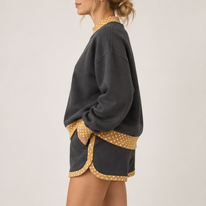 Ensemble short 2 pièces pour femme, col montant, avec bordure à pois contrastante anthracite, vêtements de sport décontractés personnalisés - Product Image 4