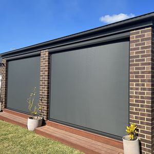 Sistema de Persiana Automática Ziptrack Premium, Motorizado, Resistente a la Intemperie, con Protección Contra el Viento y Control por Aplicación Inteligente - Product Image 2