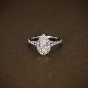 Bague Solitaire Halo Vintage Diamant pour Anniversaire de Mariage et Fiançailles, Or Blanc 14K Plaqué Rhodium, 1 Carat, Forme Poire, Diamant de Laboratoire E - Product Image 1