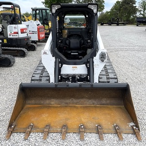 รถตักล้อยางขนาดเล็ก Bobcat T590 ราคาประหยัด พร้อมความสามารถยกน้ำหนักที่แข็งแกร่ง การใช้งานที่มีประสิทธิภาพ และโครงสร้างที่ทนทาน - Product Image 1