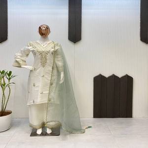 Ensemble haut et pantalon en soie romaine brodée VASTRA COTTAGE avec dupatta en organza, tenue de soirée ethnique pour femmes - Product Image 6