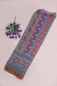 ผ้าเครปสีน้ำตาลอูฐลายพิมพ์เรขาคณิตสไตล์ชาติพันธุ์พร้อมขอบลายเพสลีย์สำหรับตัดเย็บชุดคุर्ติ - Product Image 2