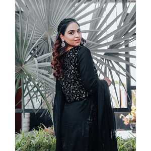 Conjunto de Traje Elegante de Terciopelo Bordado Ecológico para Mujer, Talla XS, Color Negro, Temporada Otoño, Marca Raha - Product Image 3