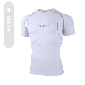 T-shirt de compression ajusté pour homme IBEX HILLS avec impression 3D en silicone, idéal pour la gym et le sport, séchage rapide, protection anti-irritation pour l'entraînement - Product Image 1