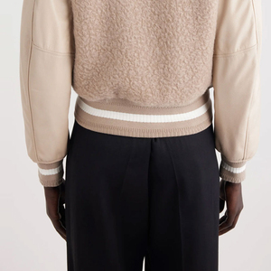 Veste universitaire pour femme, beige, manches longues, logo G brodé, boutons sur le devant, longueur normale, 100% laine, chauffante, écologique, respirante - Product Image 5