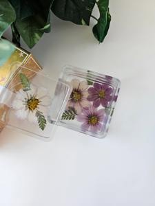 Caja de Joyería de Resina Floral Hecha a Mano, Premium y Personalizada, Organizador Decorativo para Guardar Objetos Pequeños, Estuche de Regalo de Resina para Joyas - Product Image 4