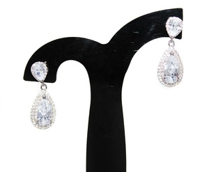 Pendientes de Plata de Ley 925 con Circonita Cúbica en Forma de Pera y Halo, Estilo Lágrima, Venta al por Mayor, Memoria Jewels - Product Image 2