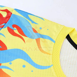 Uniforme de tennis respirant de haute qualité avec couleurs et tailles personnalisées, service OEM, prix bas, fabriqué au Pakistan - Product Image 6